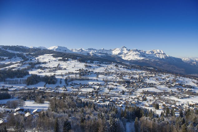 Zebrano | Luxury ski chalet in Megeve | Emerald Stay