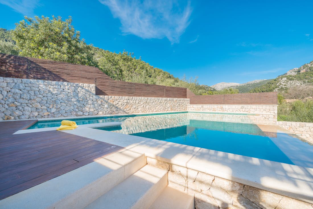 Private swimming pool Mountain views villa Petit Mallorca