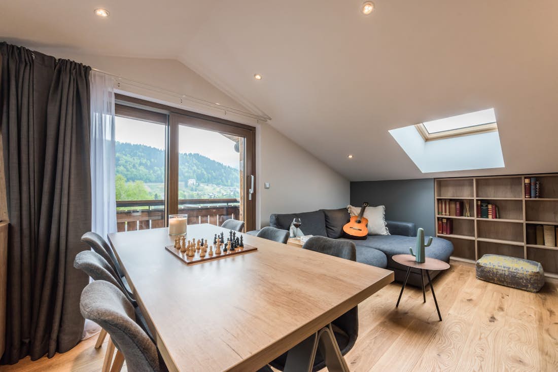Alpine living room luxury family apartment Takian Morzine