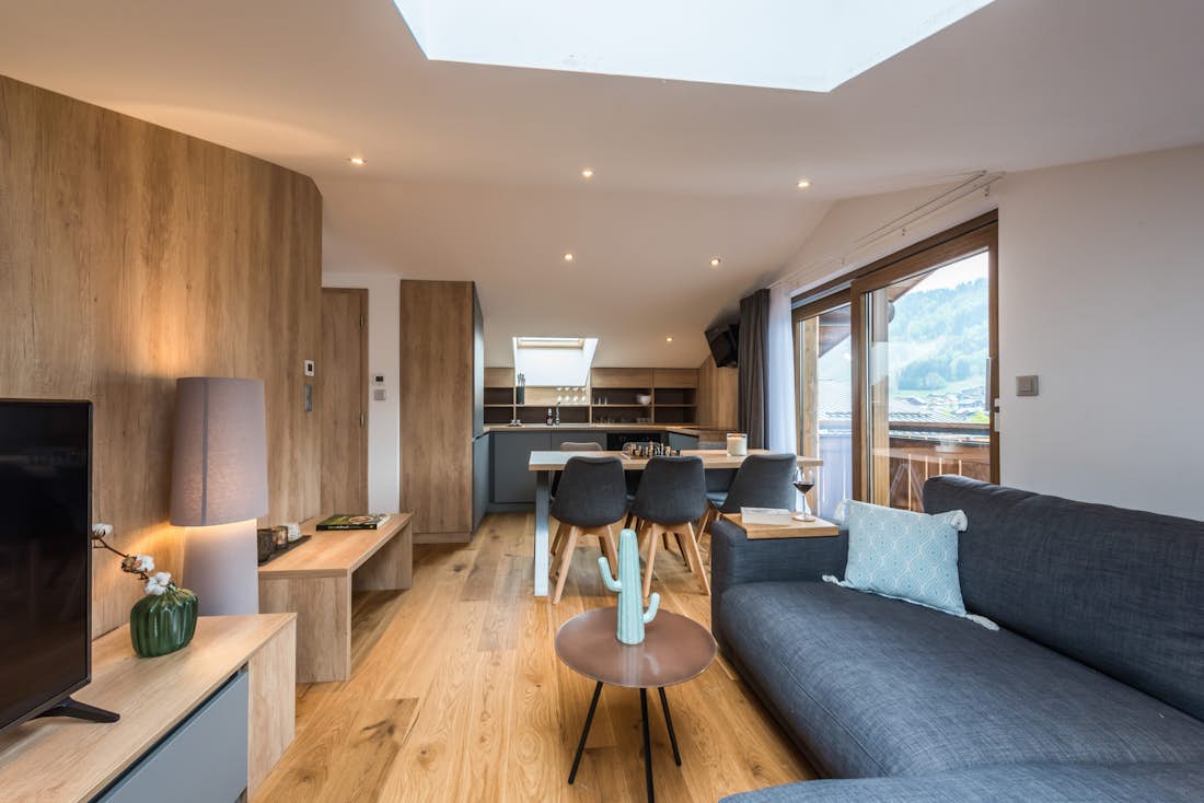 Morzine accommodation - Apartment Takian - Contemporary living room at the luxury family apartment Takian in Morzine