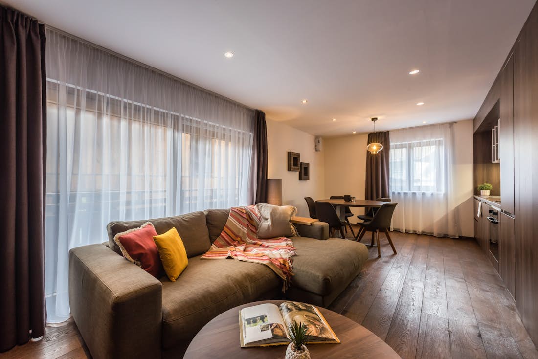Morzine accommodation - Apartment Catalpa - Modern living room at the luxury family apartment Catalpa in Morzine