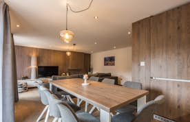 Morzine accommodation - Apartment Sugi - Design cosy dining room  luxury ski apartment Sugi Morzine
