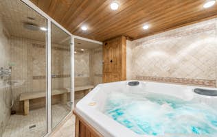 Courchevel location - Chalet Salix - Chambre confortable pour enfants dans appartement de luxe Tiama aux pieds des pistes à Courchevel 1850 Courchevel location - Chalet Salix - Chambre confortable pour enfants appartement de luxe aux pieds des pistes Tiama Courchevel 1850
