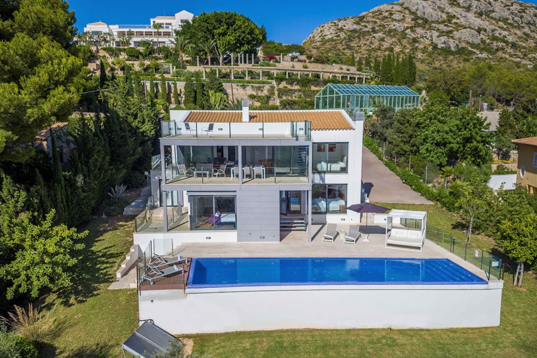Mallorca accommodation - Villa Panoramica - Exterior of the building Mountain views villa Mediterrania in Mallorca