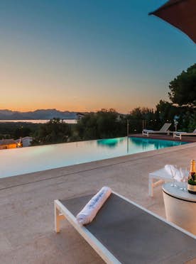 piscine privée vue sur la mer villa Mediterrania de luxe avec vues sur la montagne Mallorca