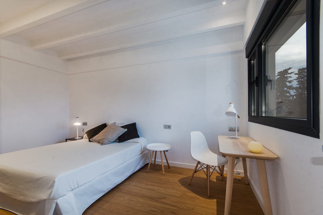 Chambre double confortable vue paysage villa de luxe nature  O2 Majorque