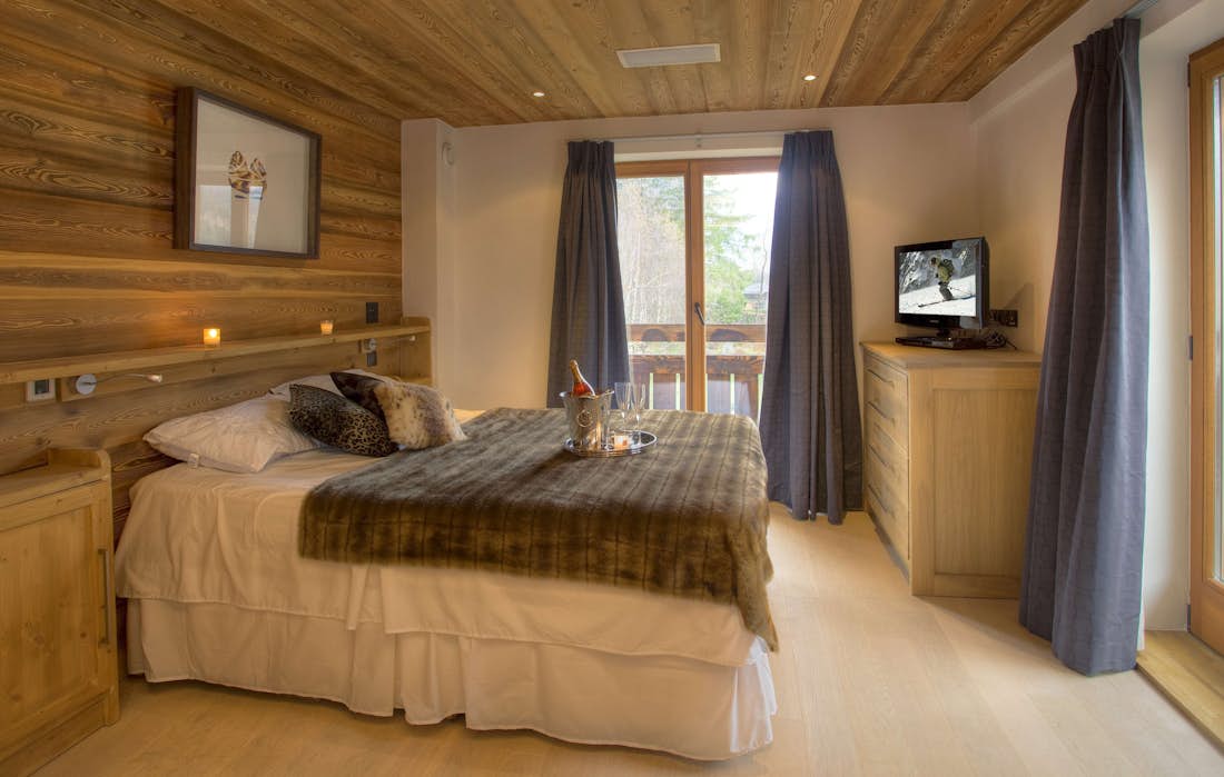 Accommodation - Chamonix - Chalet Tento - Ensuite bedroom 1 - 1/3