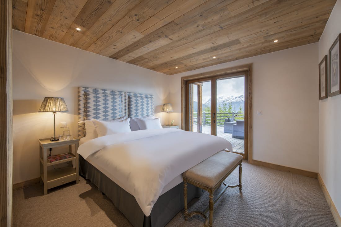 Verbier location - Chalet Teredo - Breathtaking ensuite bedroom with a balcony in chalet teredo Verbier