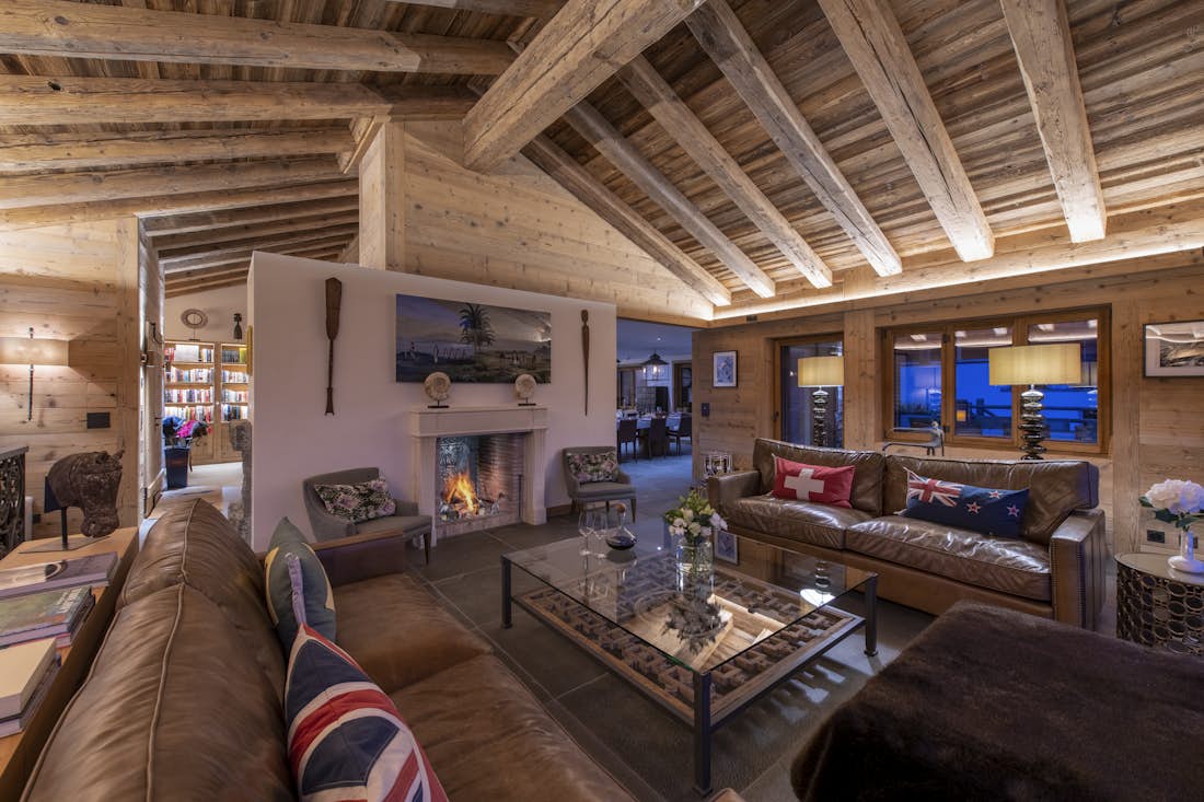 Verbier accommodation - Chalet Teredo - Living room with breathtaking views in Chalet Teredo in Verbier 
