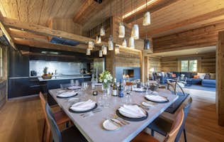 Verbier accommodation - Chalet Daphne - Dinning room in Chalet Daphne in Verbier  Verbier accommodation - Chalet Daphne - Dining room chalet daphne verbier