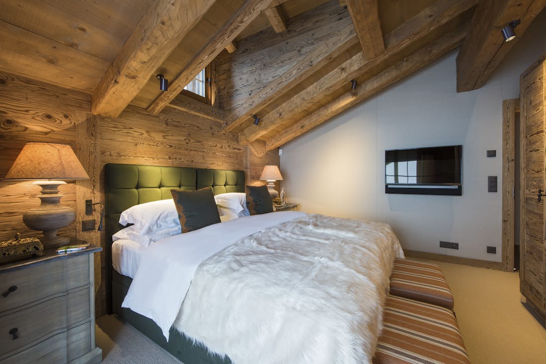 Verbier accommodation - Chalet Chouqui - Elegant Chalet Chouqui bedroom verbier 