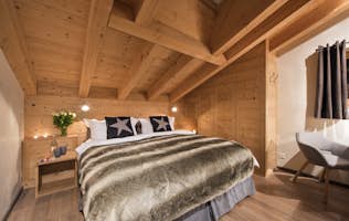 Verbier location - Chalet Rock  - Cozy bedroom Chalet Rock in Verbier  Verbier location - Chalet Rock  - Chalet Rock bedroom Verbier