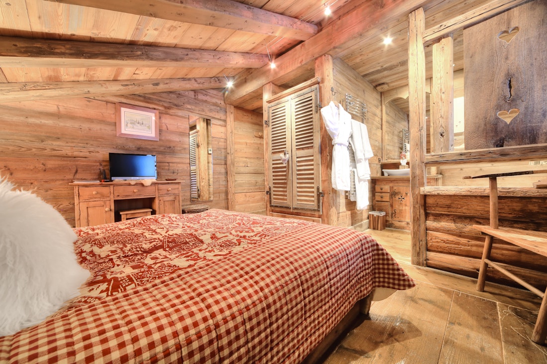 Luxury double ensuite bedroom at family Chalet Zebrano Megève