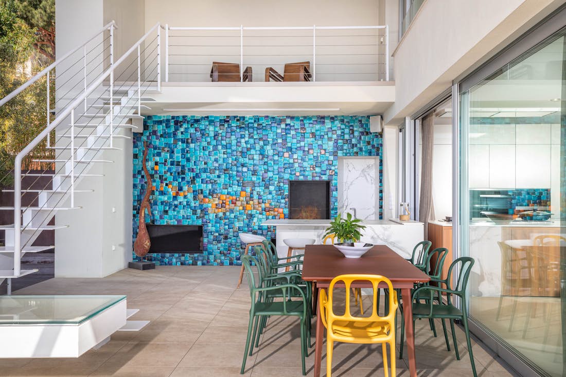 Costa Brava location - Casa Nami - Contemporary designed kitchen in mediterranean view villa Casa Nami in Costa Brava