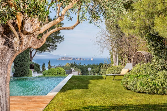 opulenta piscina privada  Villa Verde de lujo vistas al mar Costa Brava
