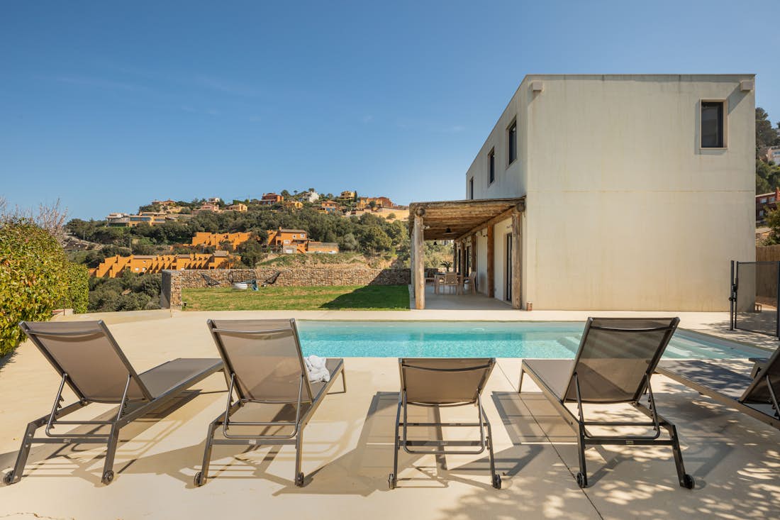 Costa Brava location - Casa Ciudamar - une piscine privée opulente avec vue sur l'océan dans le Casa Ciudamar  de luxe vue mer à Costa Brava