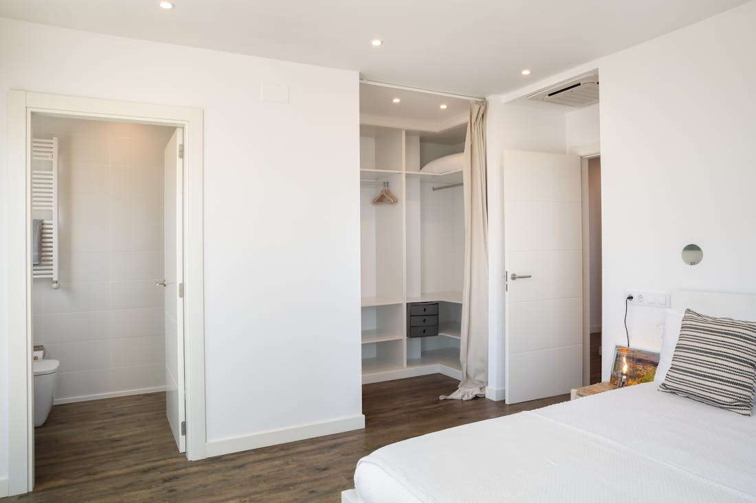 Costa Brava accommodation - Casa Ciudamar - Luxury double ensuite bedroom with sea view at sea view Casa Ciudamar  in Costa Brava