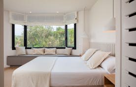 Costa Brava accommodation - Villa Le Grá - Luxury ensuite bedroom view mountains villa le Gra Costa brava