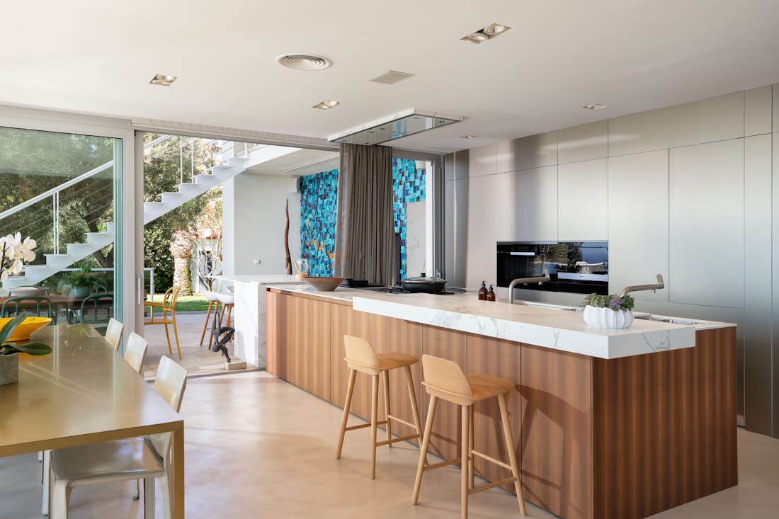 Costa Brava accommodation - Casa Nami - Contemporary designed kitchen in mediterranean view villa Casa Nami in Costa Brava