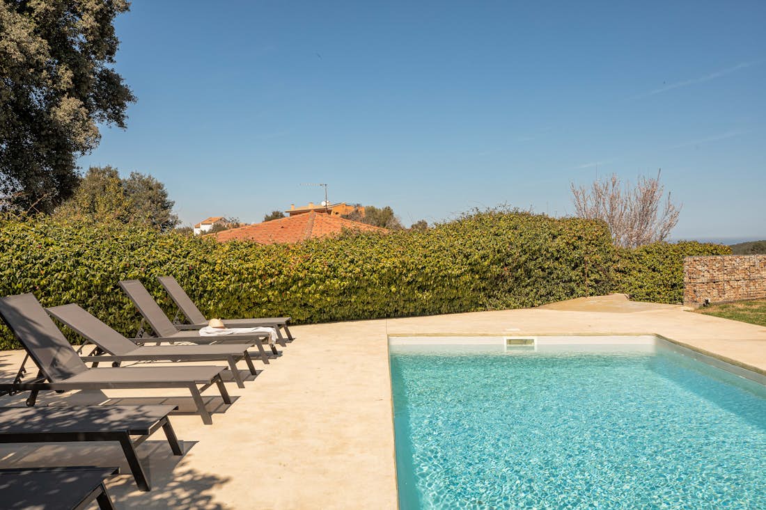 Costa Brava location - Casa Ciudamar - une piscine privée opulente avec vue sur l'océan dans le Casa Ciudamar  de luxe vue mer à Costa Brava