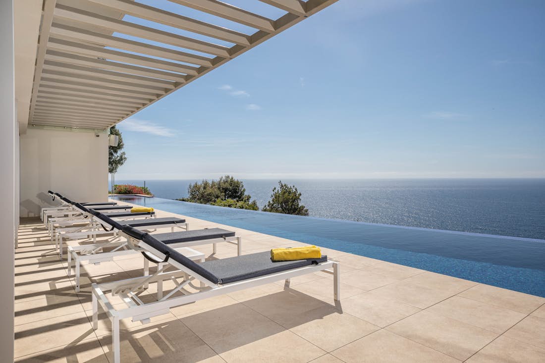 Costa Brava alojamiento - Casa Nami - Large terrace in mediterranean view villa Casa Nami in Costa Brava