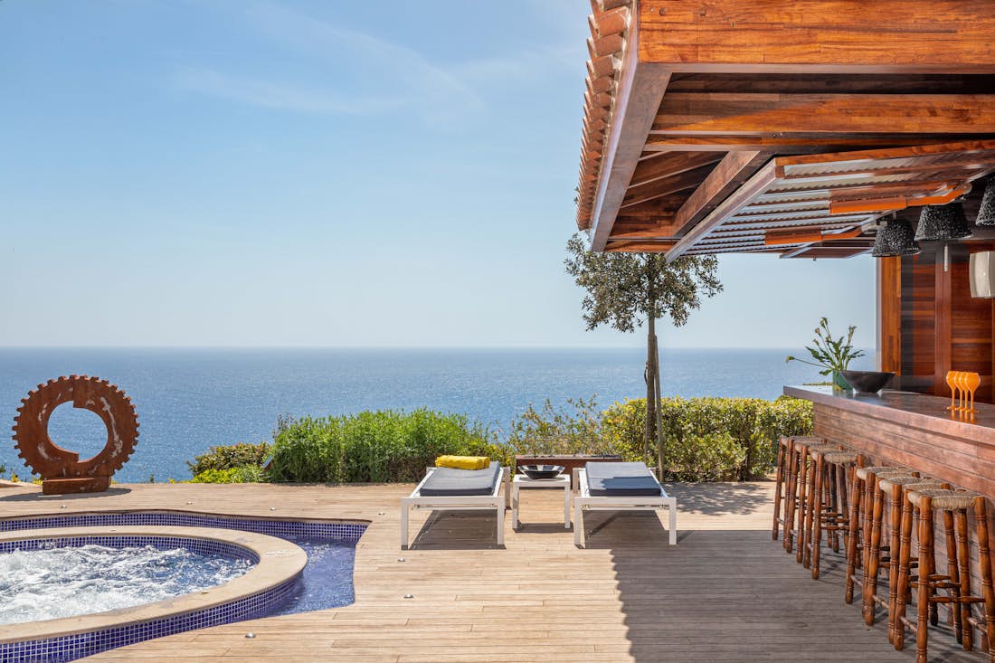 Costa Brava alojamiento - Casa Nami - Large terrace in mediterranean view villa Casa Nami in Costa Brava