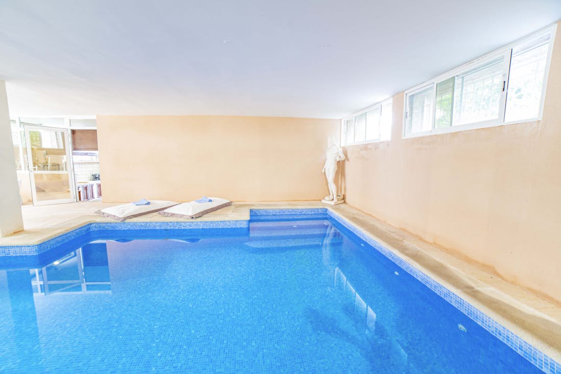 Indoor swimming pool Villa Oliva Beach Mallorca