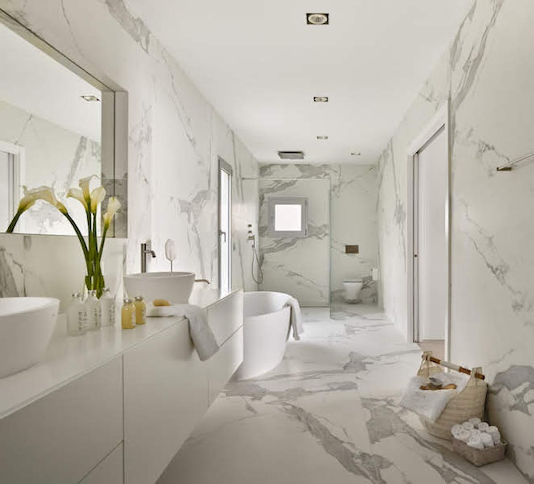 Modern bathroom amenities mediterranean view villa Casa Nami Costa Brava
