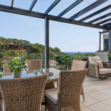 Apartment for 6 people on the Costa Brava | Emerald Stay