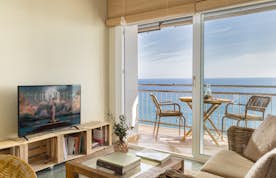 Costa Brava accommodation - Apartment Sea Breeze - Living room with sea views in Costa Brava