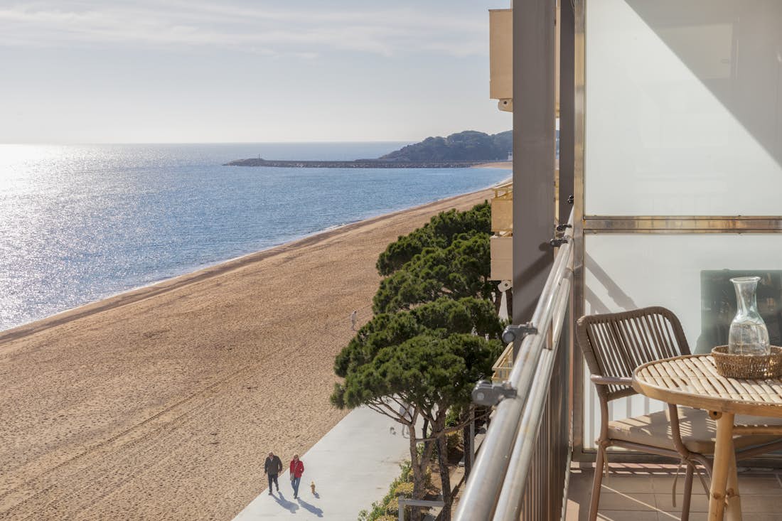 Costa Brava location - Appartement Sea Breeze - Une grande terrasse avec vue sur la mer dans le appartement Lilium de luxe avec piscine privée à Costa Brava