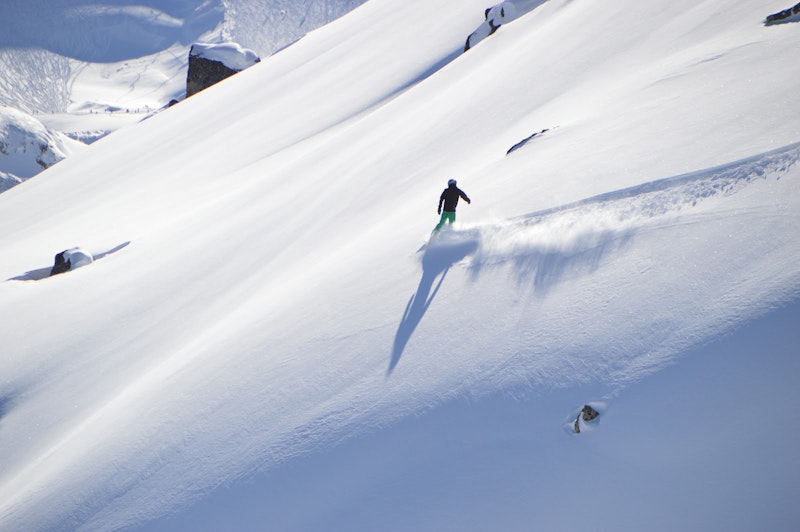 Powder skiing French Alps Emerald Stay