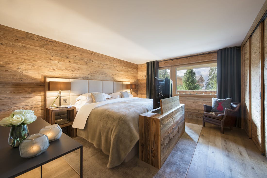 Verbier location - Rosalp 4 -  Super-king/twin with private shower room in Rosalp 4 in Verbier