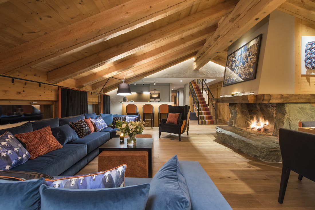 Verbier accommodation - Penthouse Entre Ciel et Terre - Living room with breathtaking views in Penthouse Entre Ciel et Terre in Verbier 