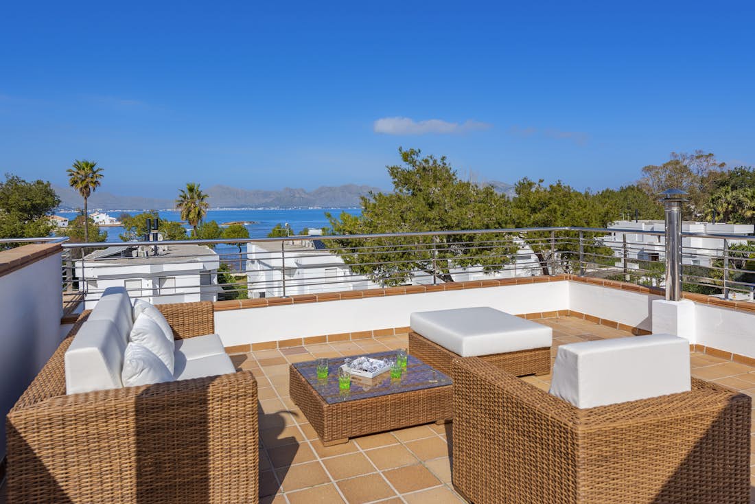 Mallorca alojamiento - Villa Maricel - Large terrace with sea views in family villa Maricel in Mallorca