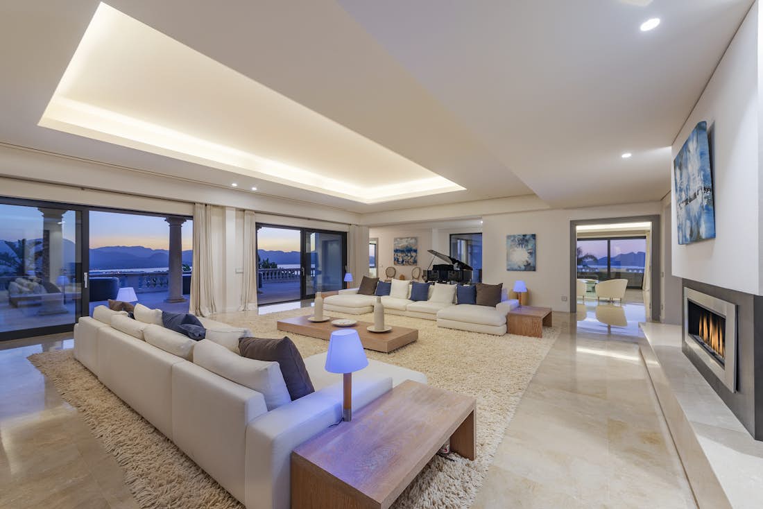 Spacious seaside living room sea view villa Villa Cielo Bon Aire Mallorca