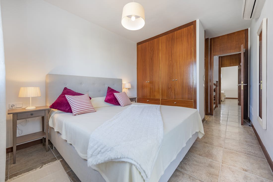 Mallorca accommodation - Villa Marisol - Luxury double ensuite bedroom with sea view at sea view villa Marisol in Mallorca