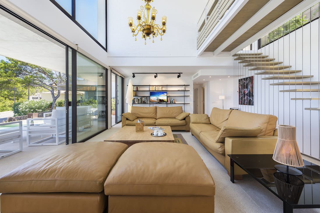 Mallorca accommodation - Villa Seablue - Cosy seaside living room in Private pool villa Seablue in Mallorca