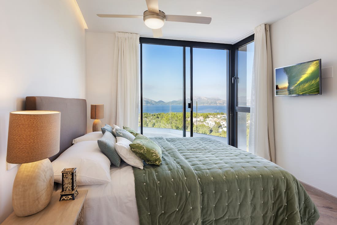 Mallorca accommodation - Villa Arc en ciel  - Luxury double ensuite bedroom with  sea view villa Arc en ciel  in Mallorca