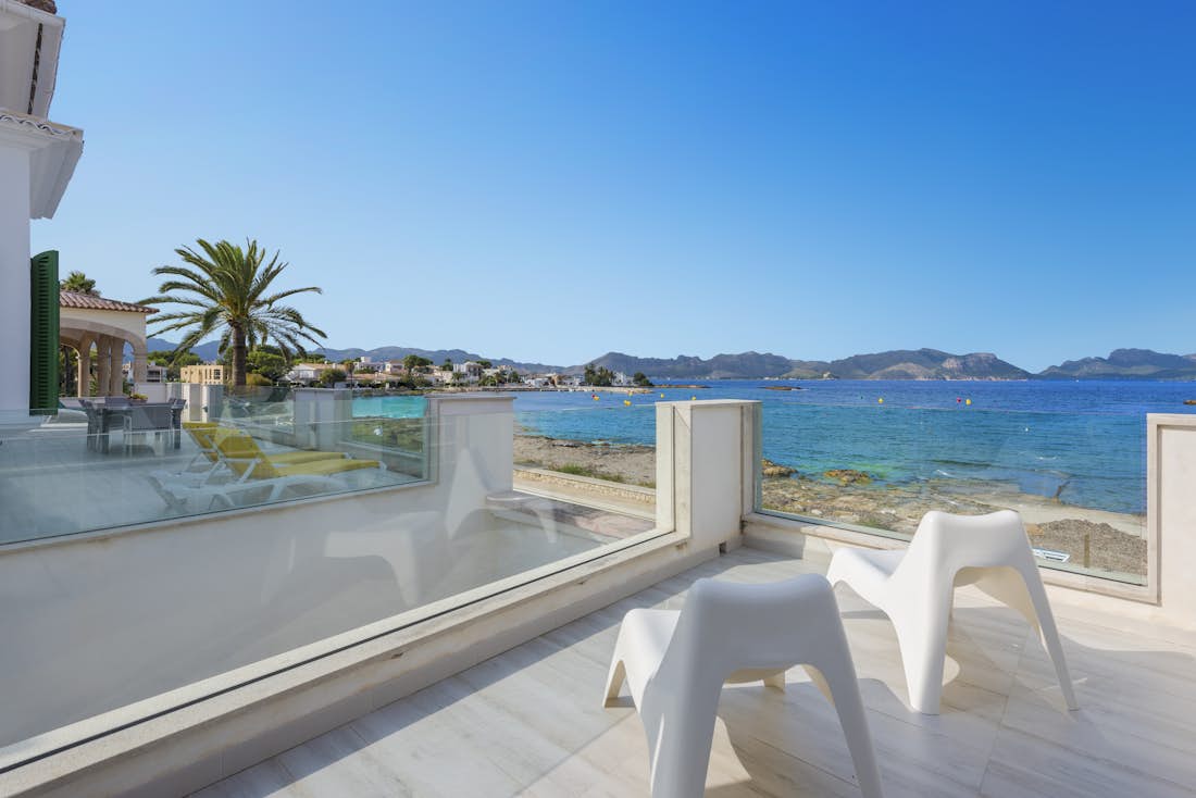 Grande terrasse vue sur la mer villa Can Verd de luxe avec accès à la plage Mallorca