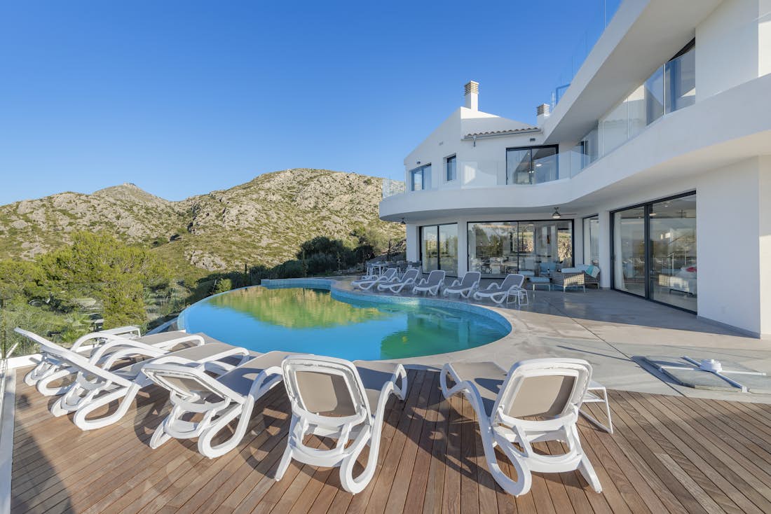 Majorque location - Villa Arc en ciel  - une piscine privée opulente avec vue sur l'océan dans la Villa Arc en Ciel  de luxe avec vue mer à Mallorca