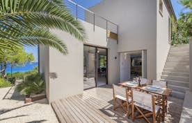 Grande terrasse vue sur la mer villa Seablue de luxe avec accès à la plage Mallorca