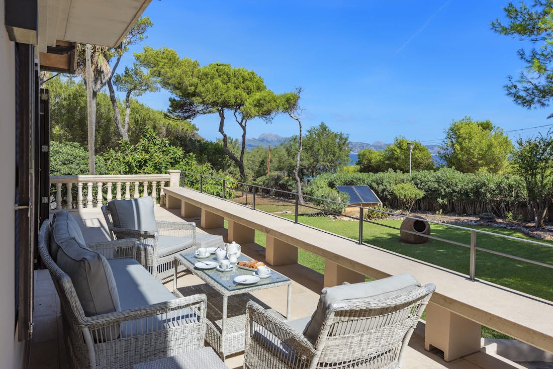 Majorque location - Villa Mal Pas Beach - Terrasse de chambre double confortable villa Mal Pas beach  de luxe familial à Mallorca