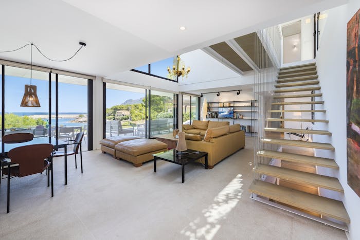 Spacieux salon élégant front de mer villa Seablue de luxe avec piscine privée Mallorca