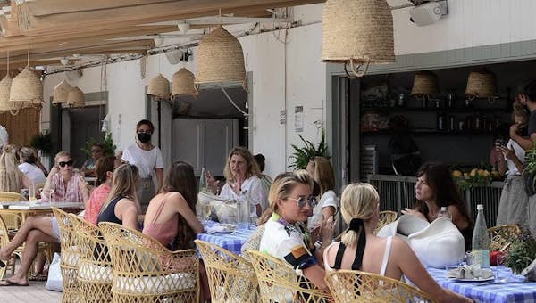Restaurant Patiki Beach in Sóller in Mallorca