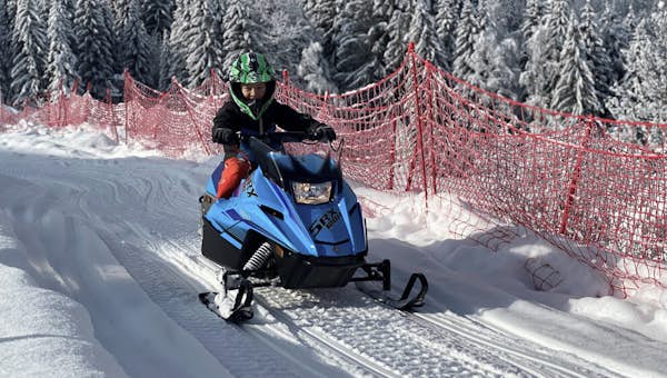 Electric snowmobile activity in La Plagne 
